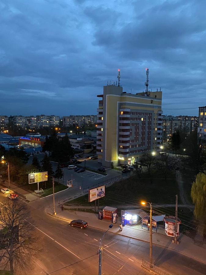 Люкс Апартаменты .Район Автовокзала,В Жк Арена Rivne Exterior photo