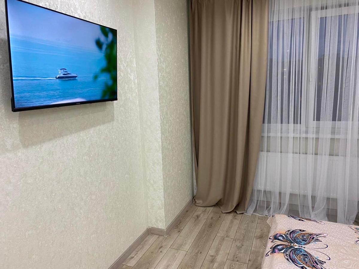 Люкс Апартаменты .Район Автовокзала,В Жк Арена Rivne Exterior photo